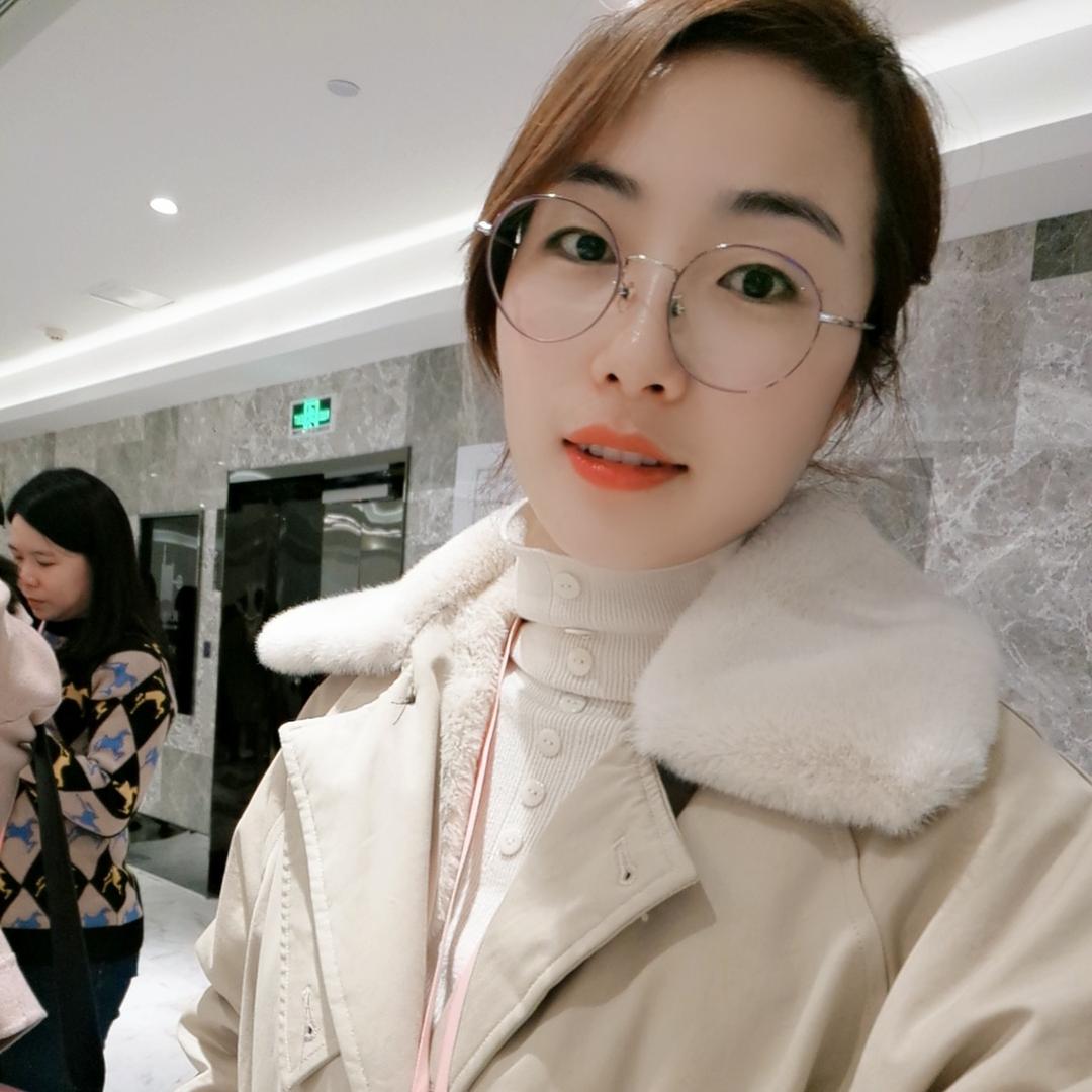 大脸妹