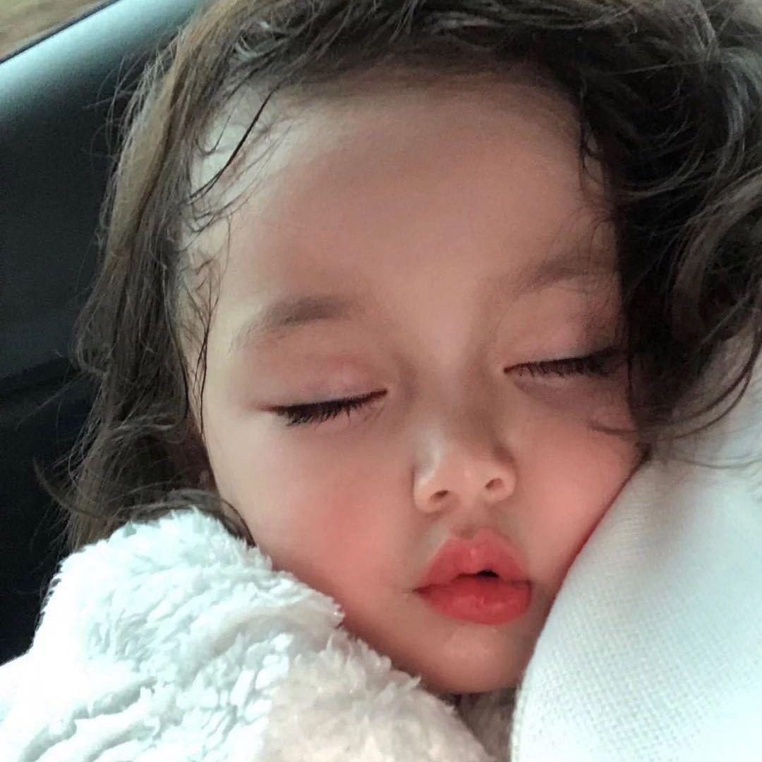 睡不着的Jolie