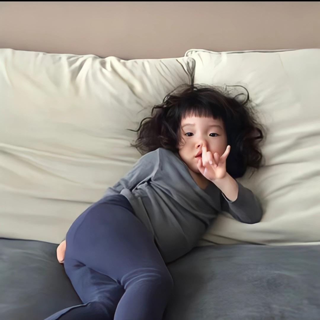 🧏🏻‍♀️