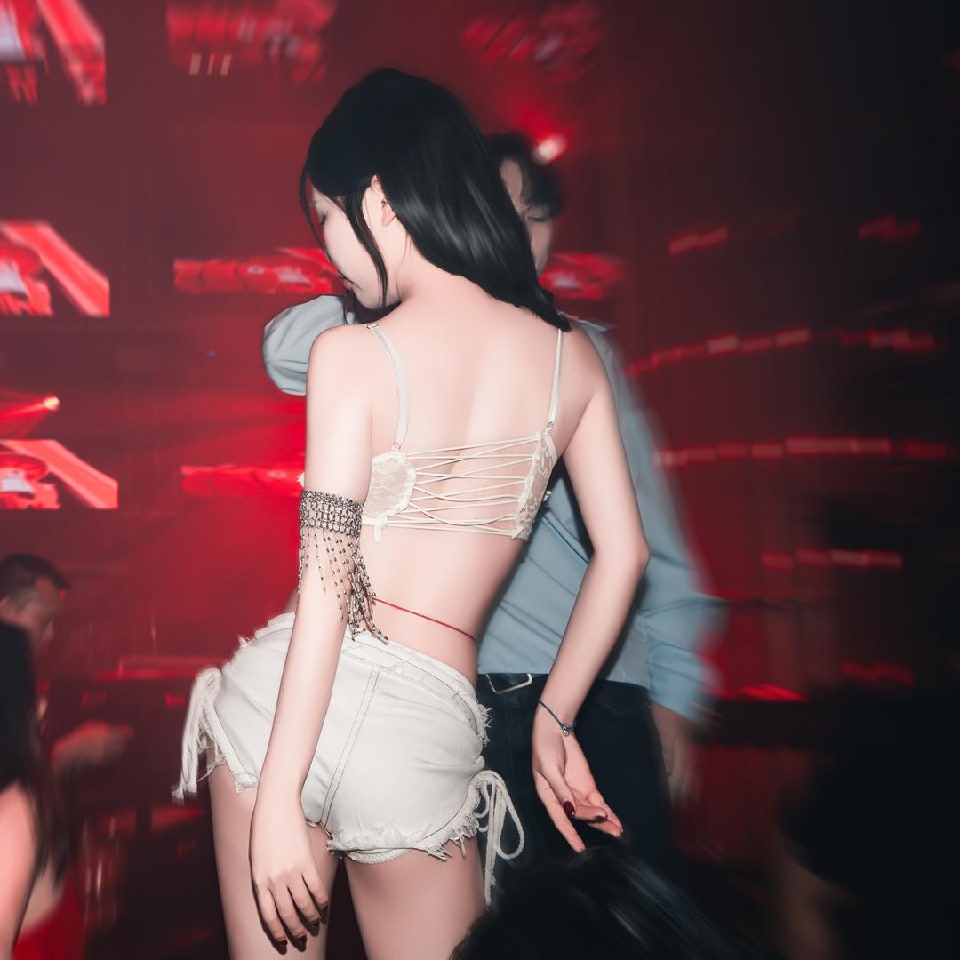 101酒吧商务KTV小江.