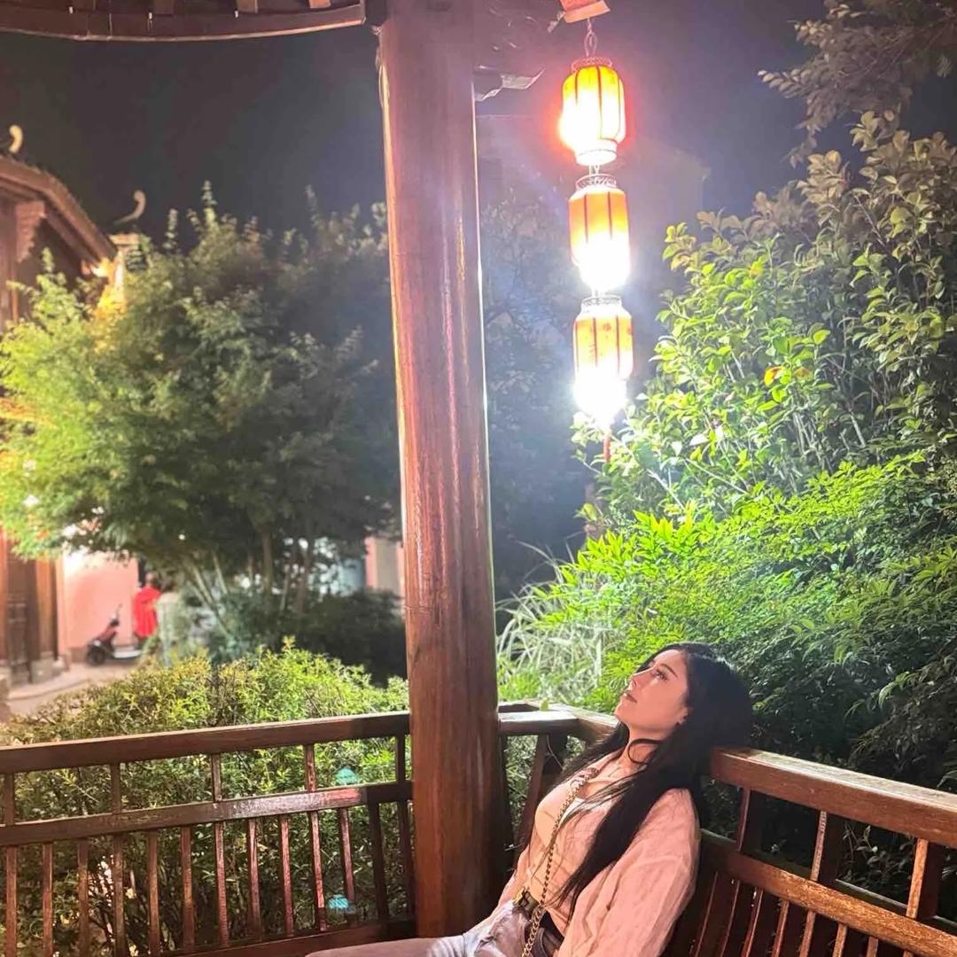 那傻瓜有点像我