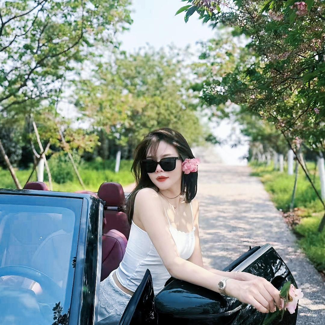 浅忆穿搭直播号