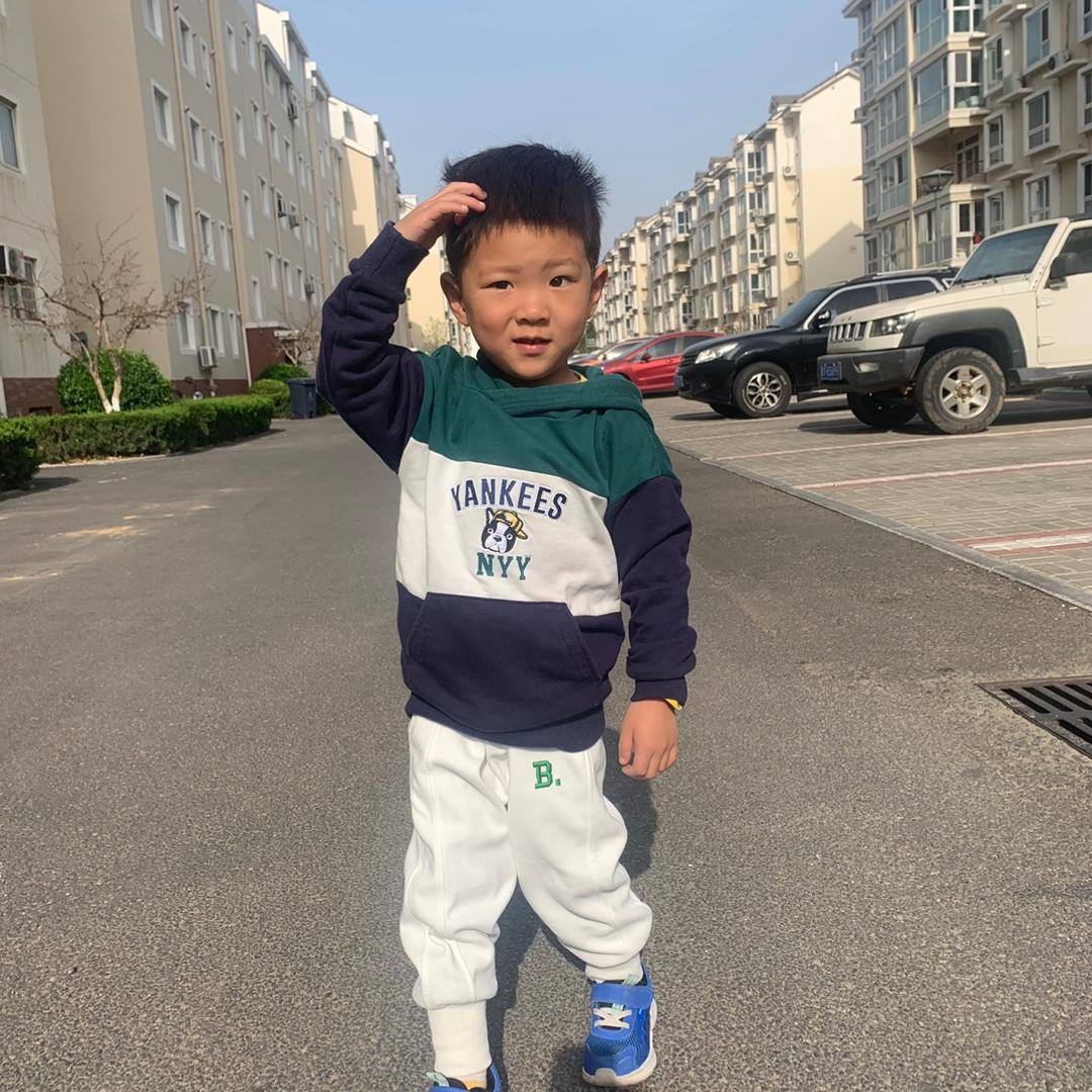 小熊🐻维尼（吕美芳）