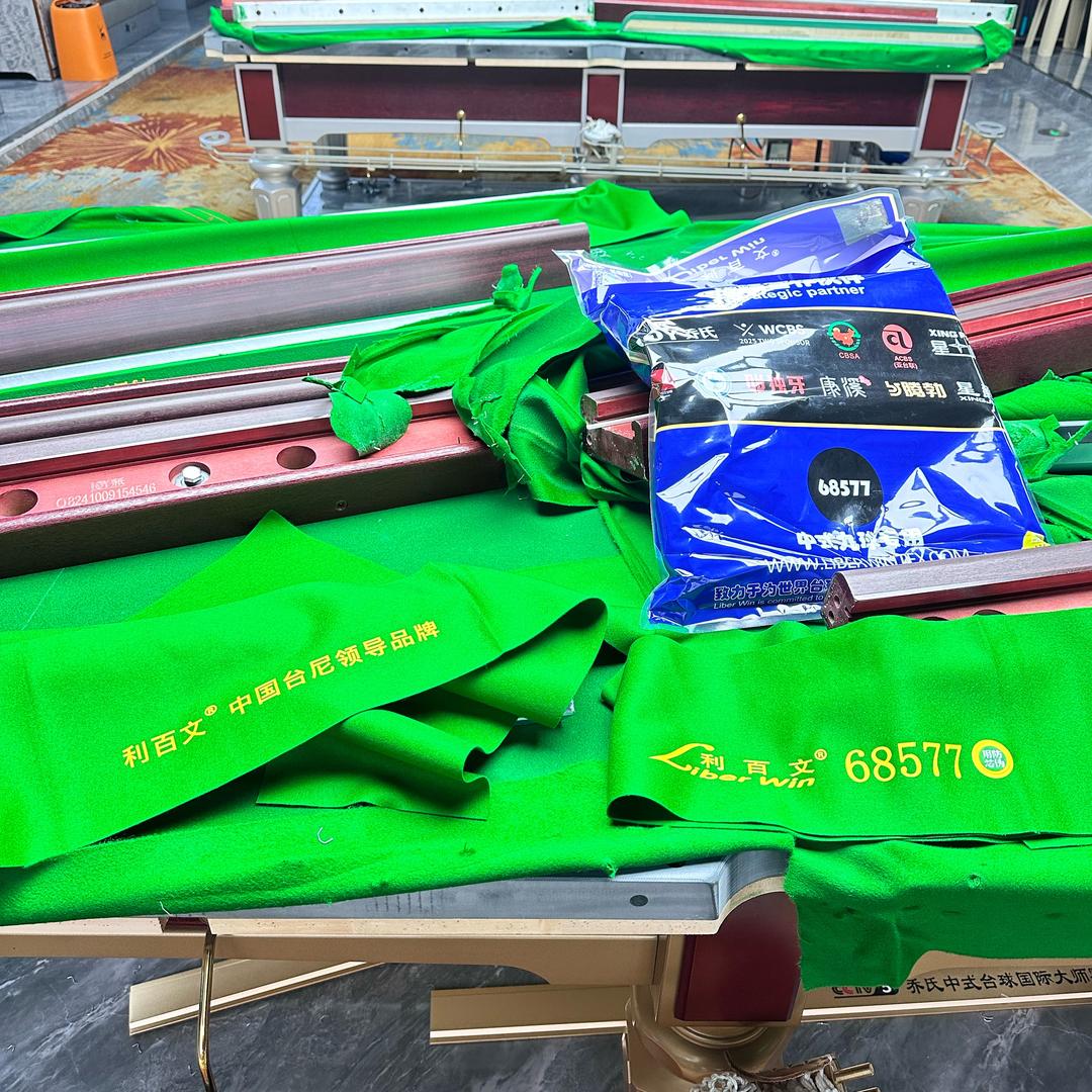 不像小哥的小哥