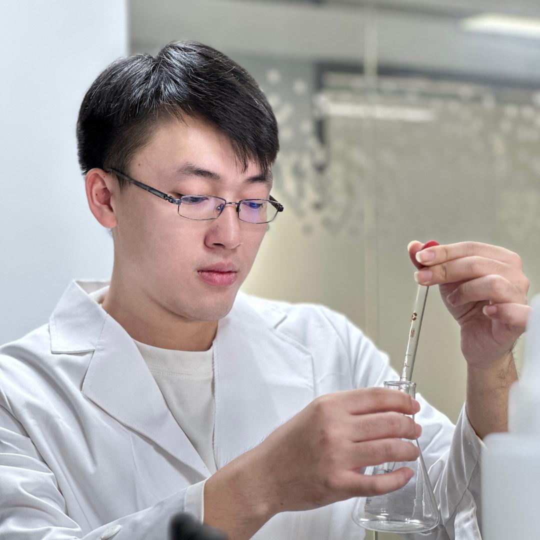 美业聪少（皓鹤)