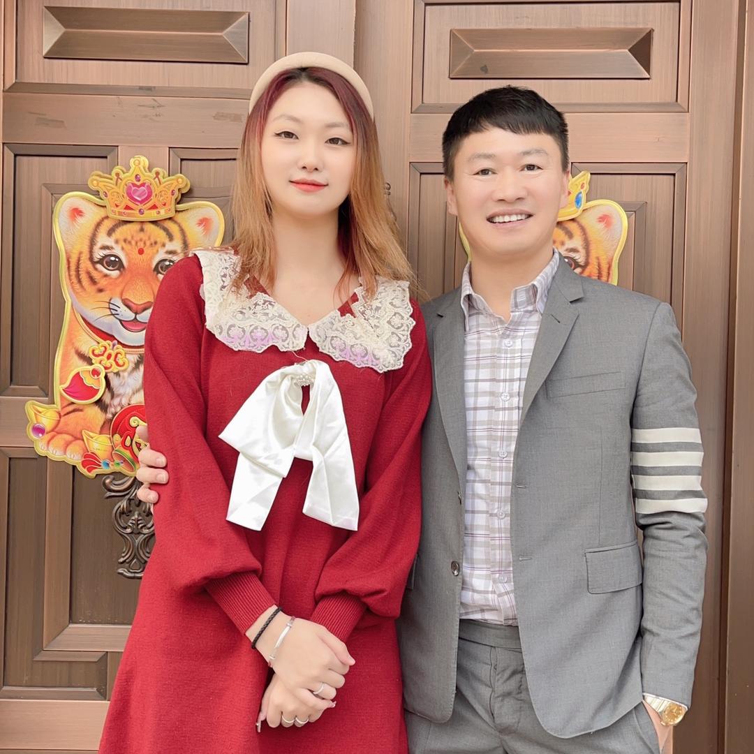 磊哥一家人