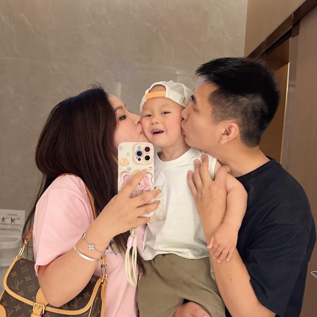 小静是葡萄Mama