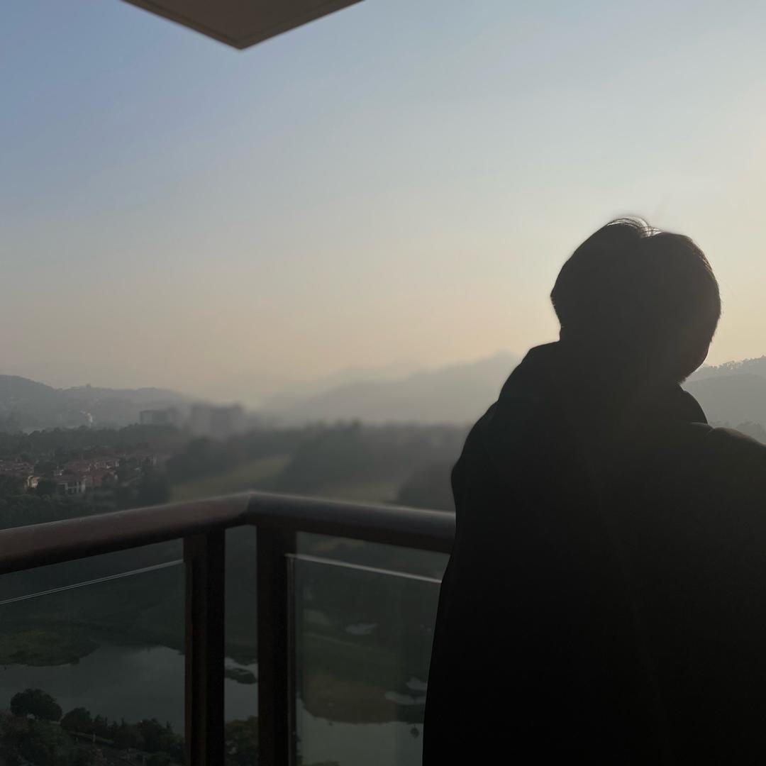 云晚冰.