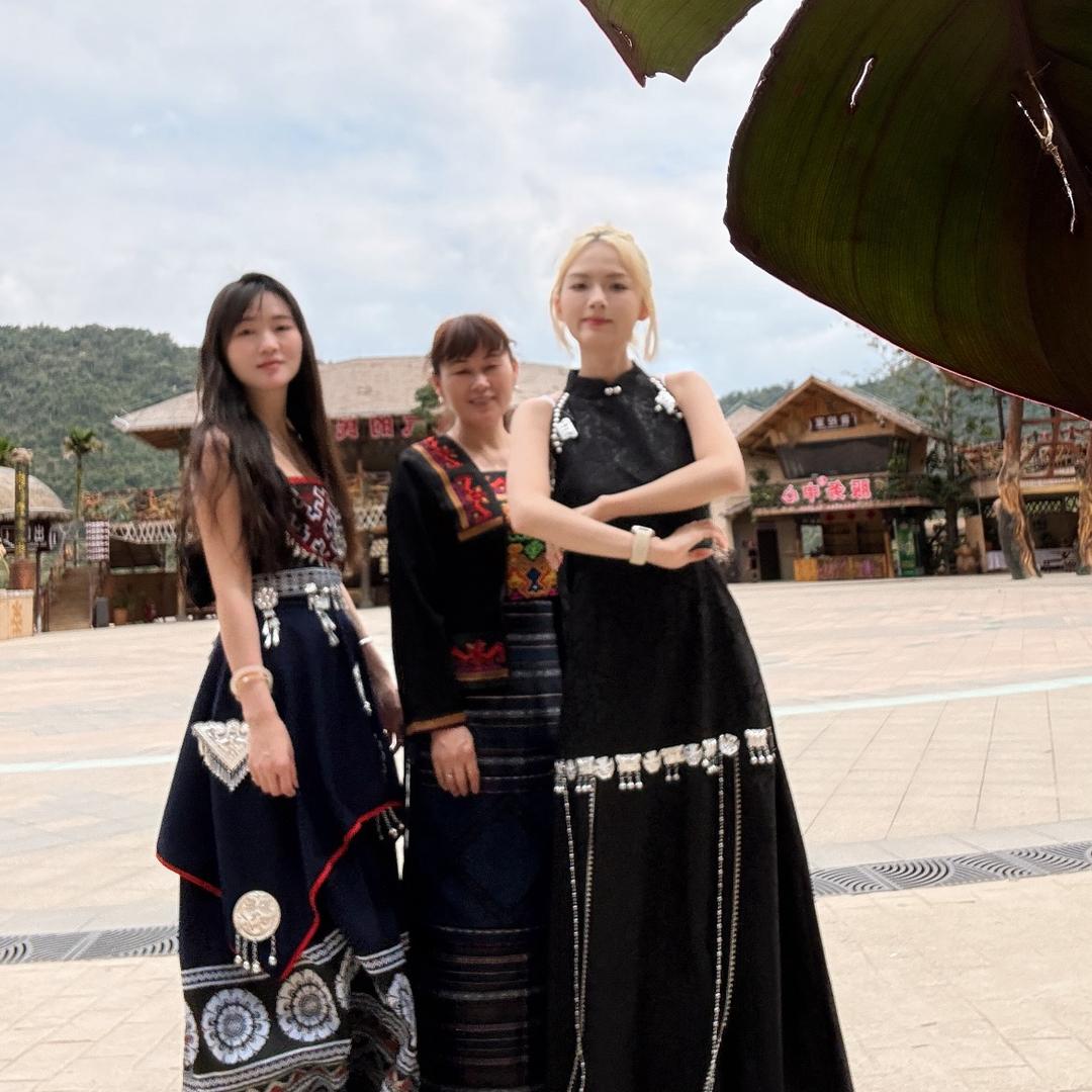 三母女组合英英