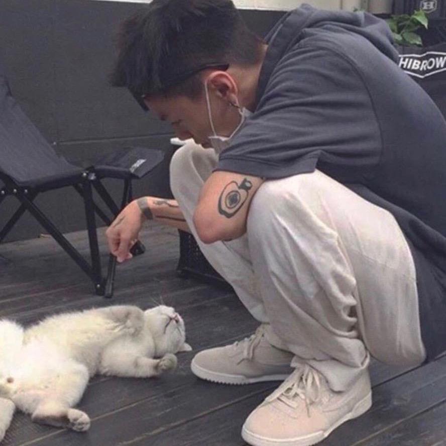 梦想卖了三两三.🎈