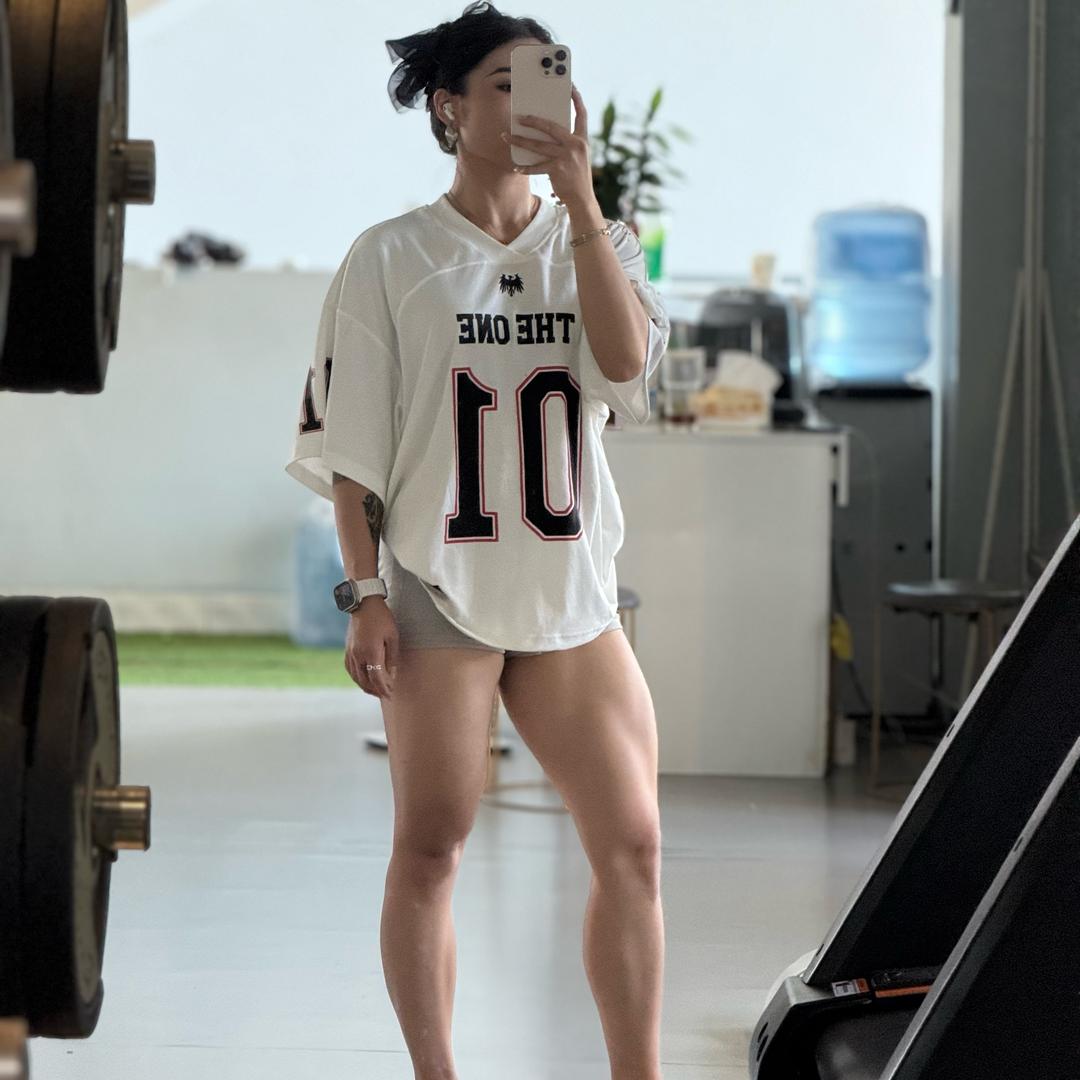 爱健身的霞