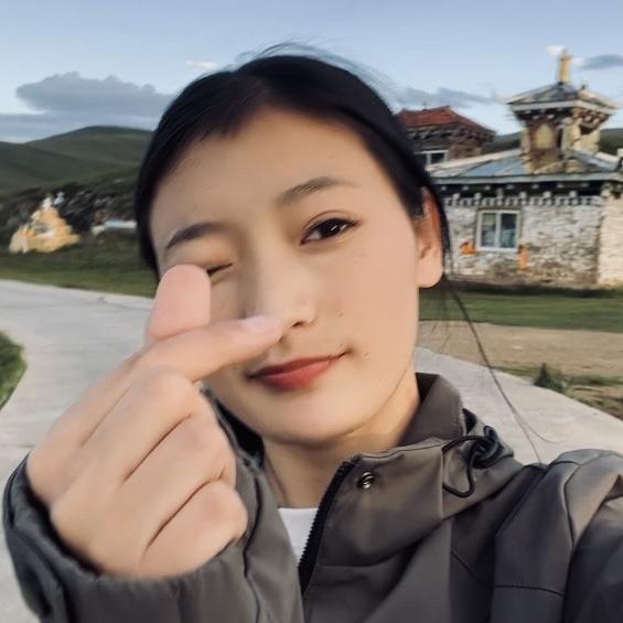 甲安措和严措的温馨小铺
