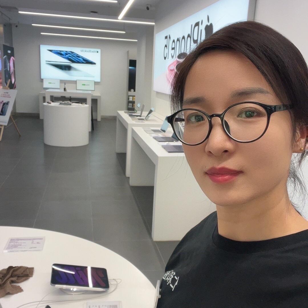 安国左海通讯苹果店黄淑辉