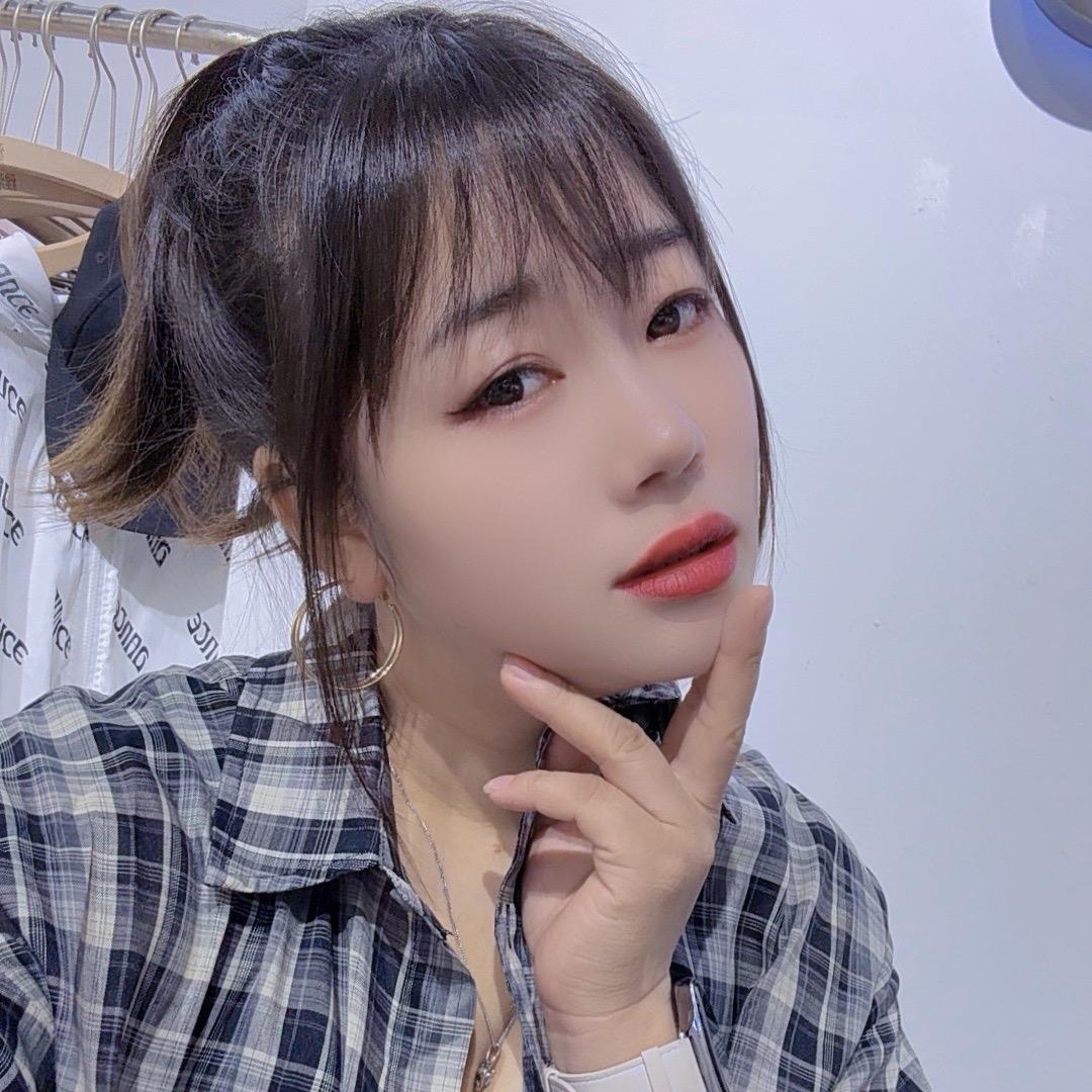 雅洛菲服装店