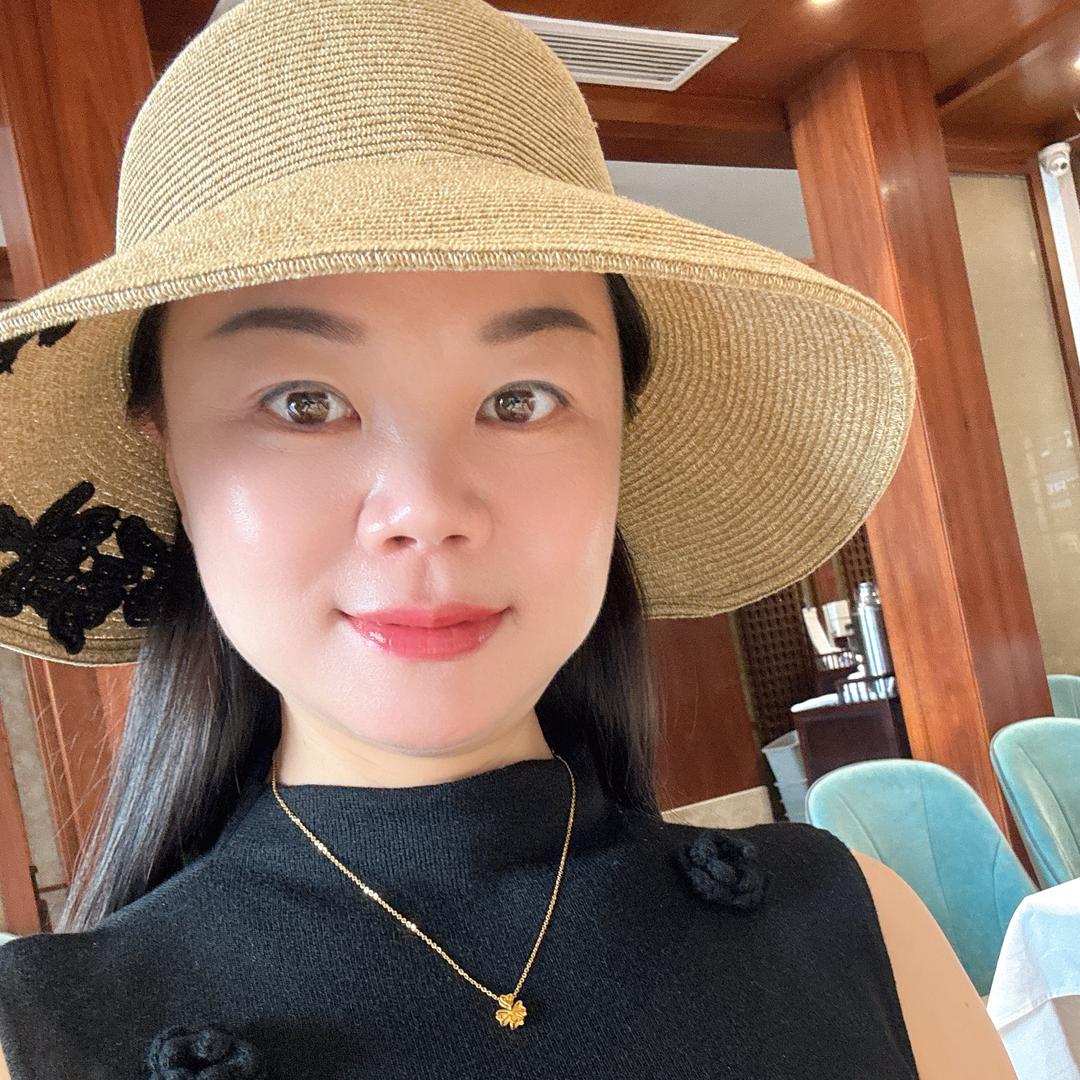 楚胜汽车集团～刘姐