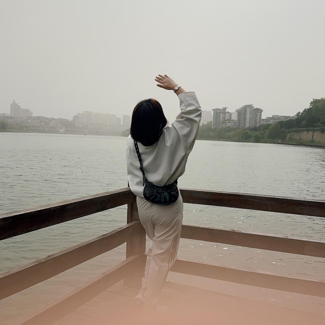 你好-小澜