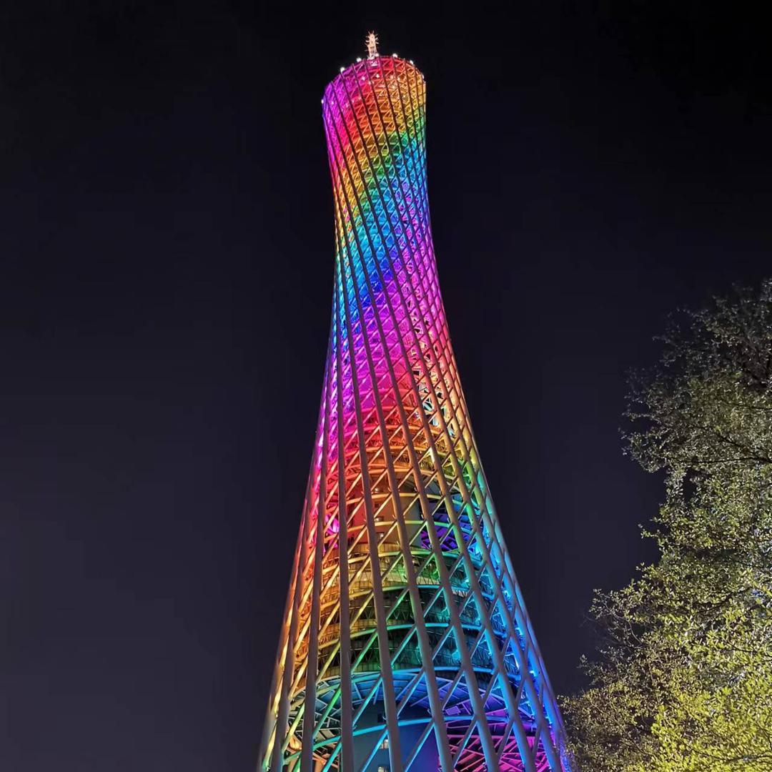 润飞．贝比乐制衣厂