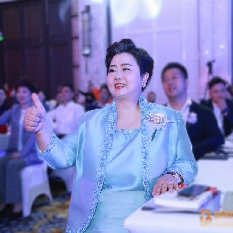 康妮看美业