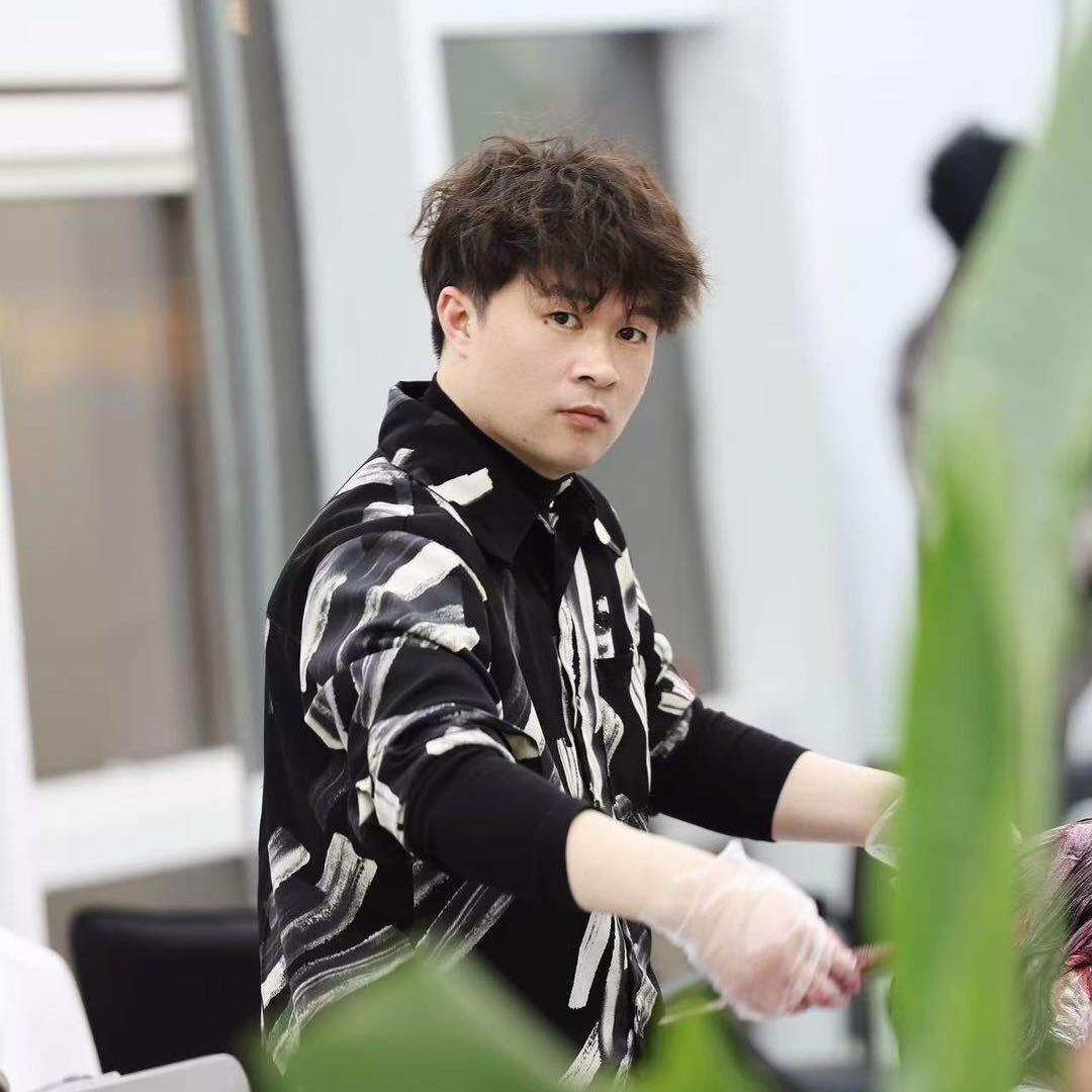 武汉接发烫染安迪