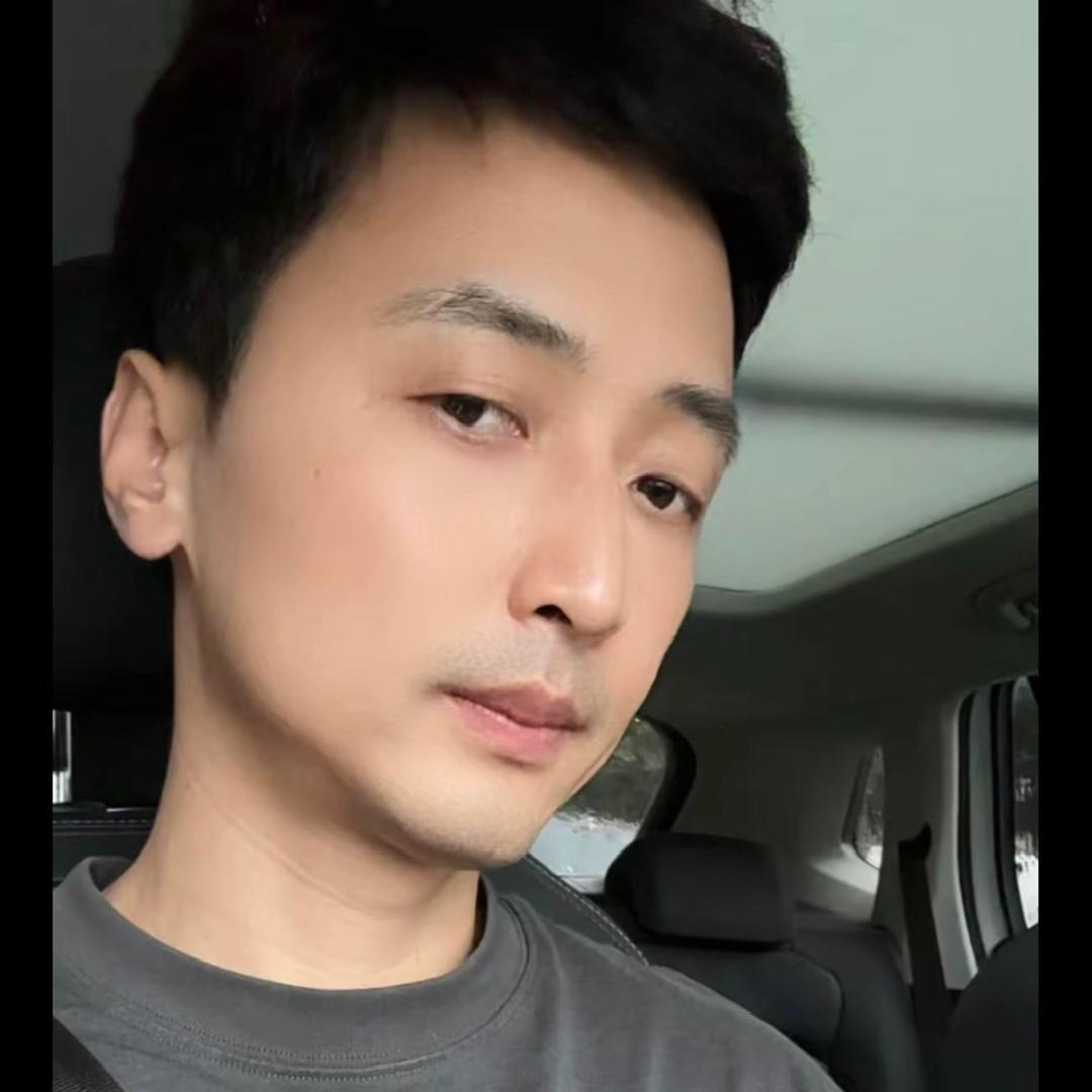 阿明.