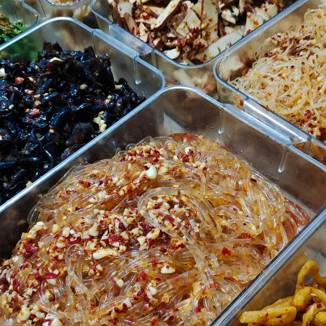 凉拌菜摆摊汤姐