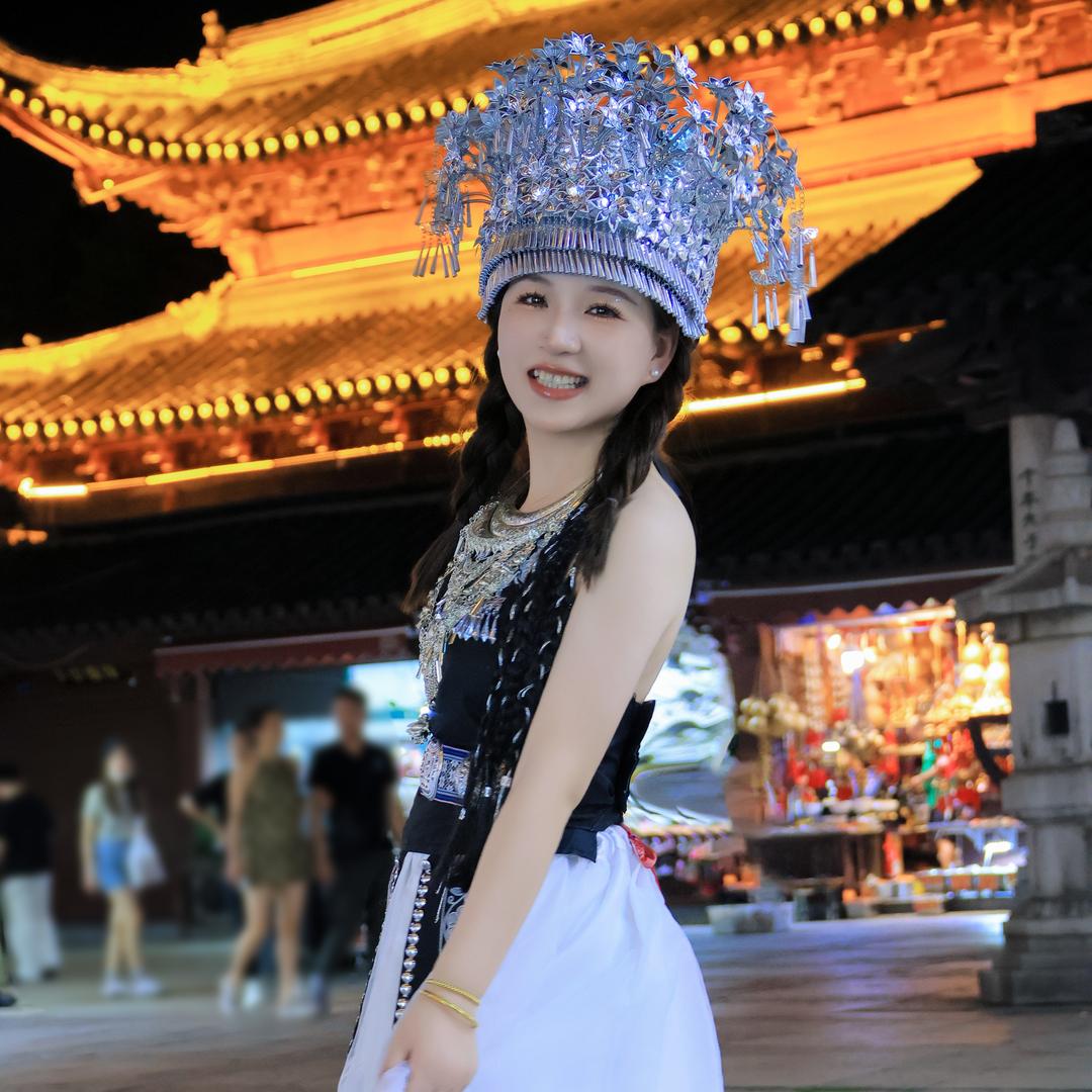 爱吃爱玩的cc呀