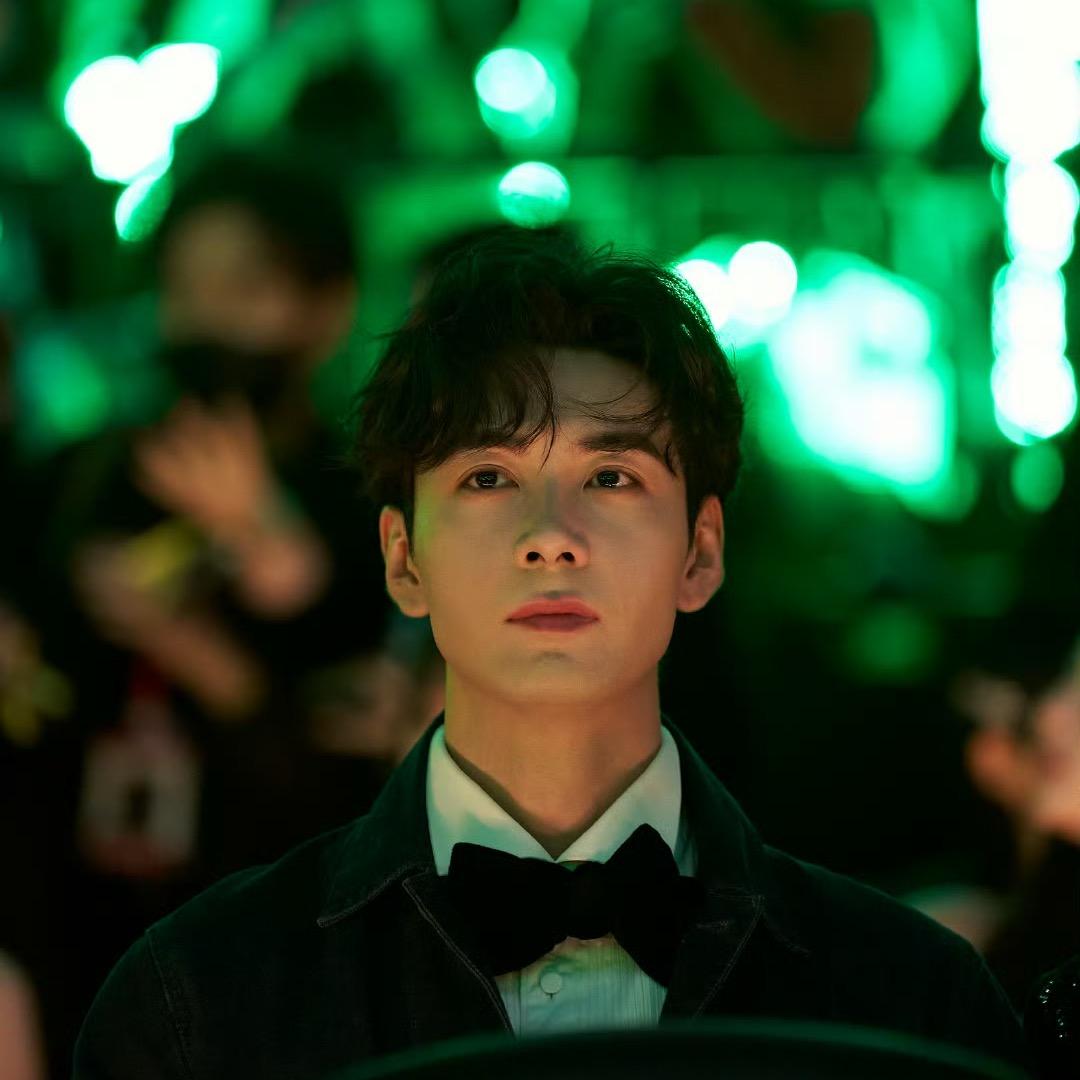 鹅鹅鹅曲项向帅哥