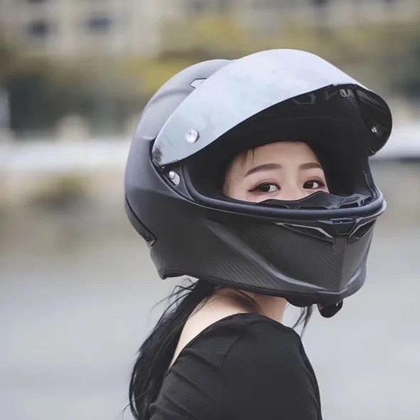 宇小泽