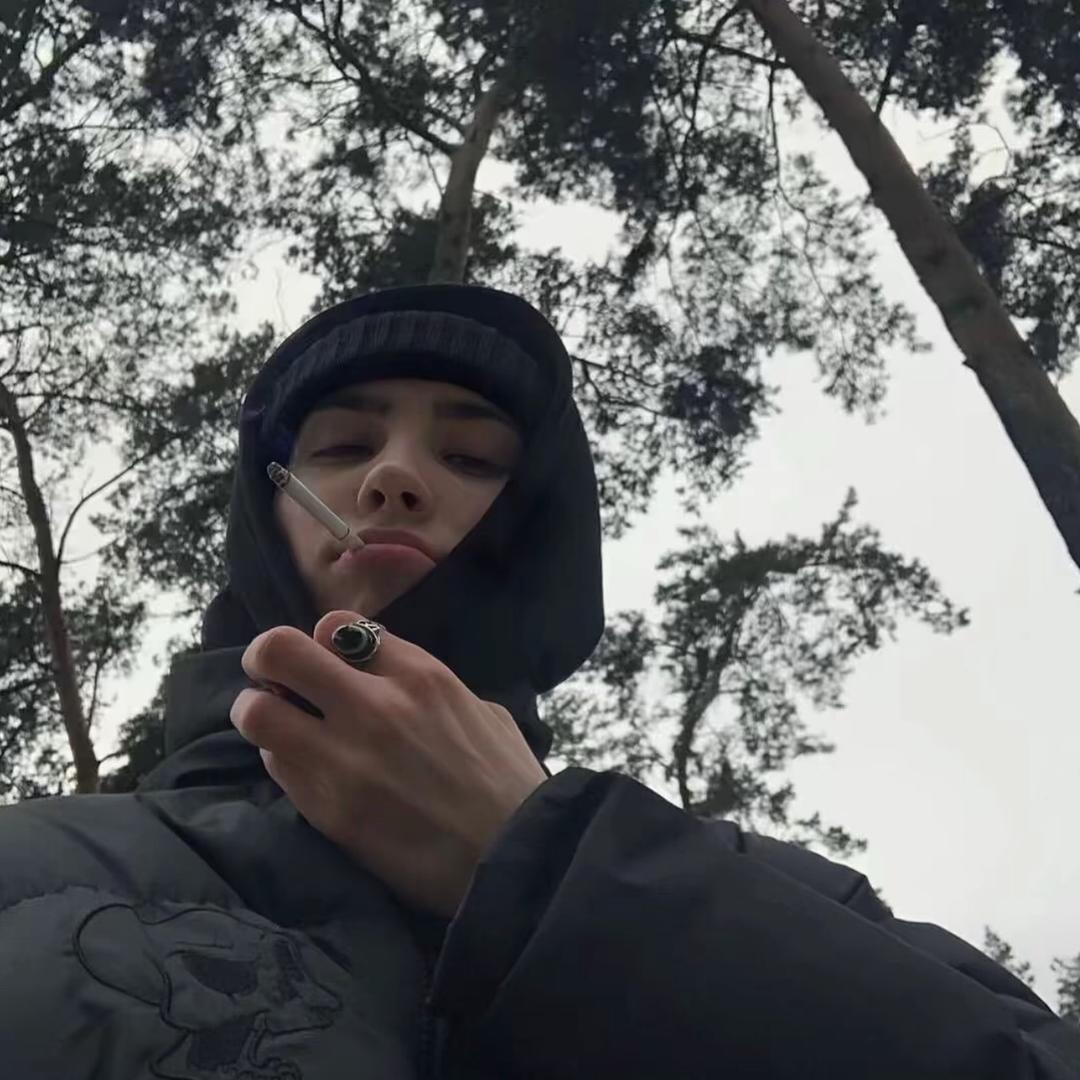 李晨旭