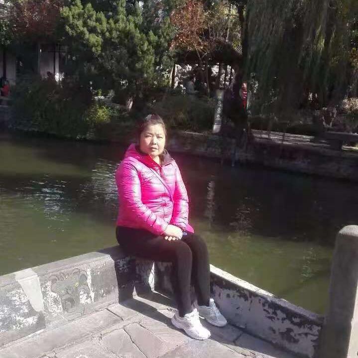 张晓青