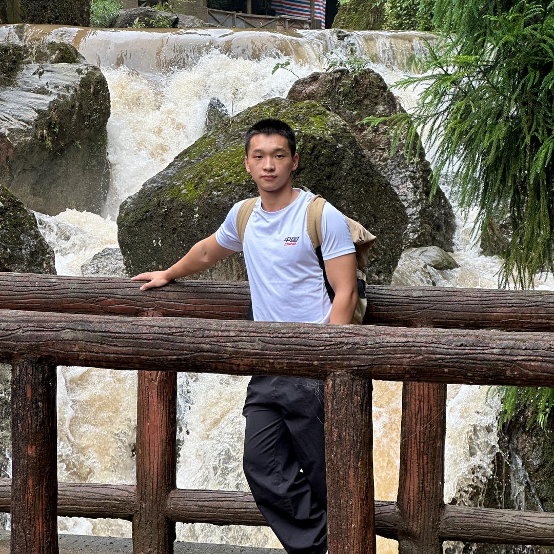小昱（回村养猪）