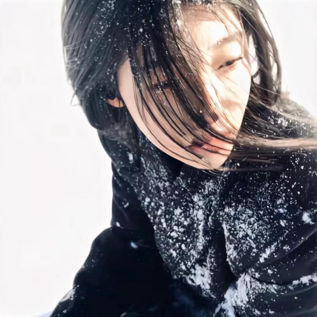 小熊维尼 /•᷅•᷄\୭