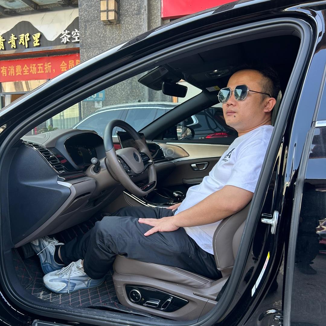 新能源二手车林师傅-旅途（海南）产业集群