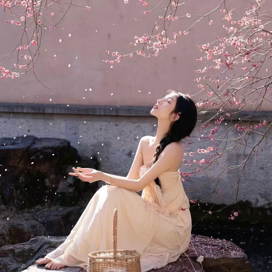 L.🌷