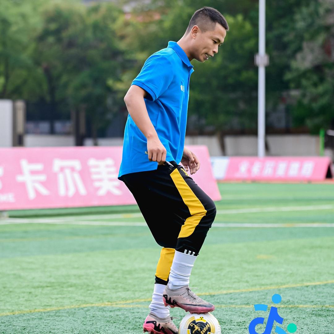 都叫我小黑
