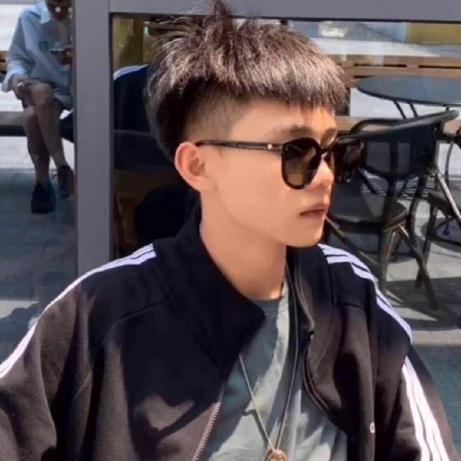 赫章弘源易捷二手车（小彭）