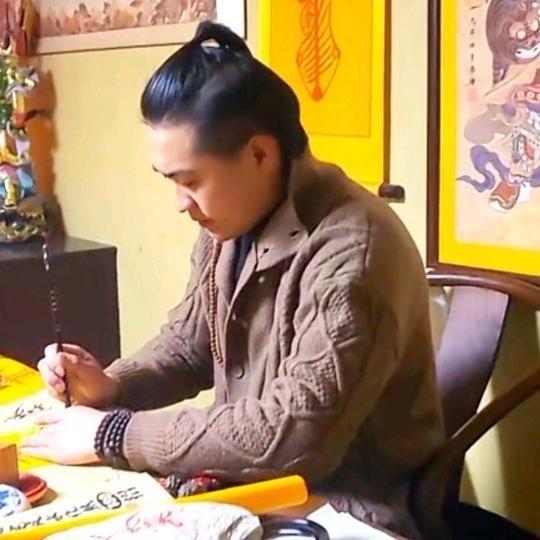 🇻🇳春 秋先生🔥🔥