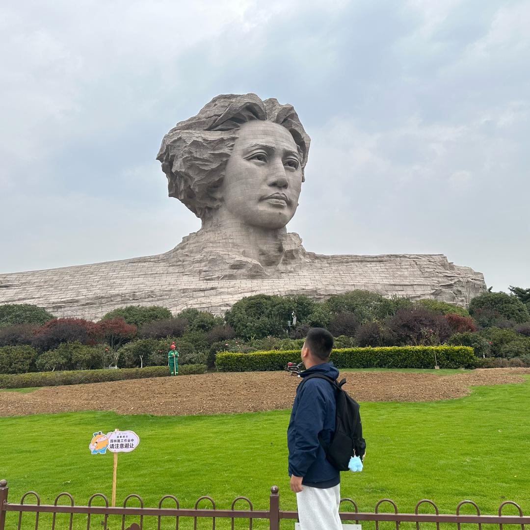 是卫不是喂哦