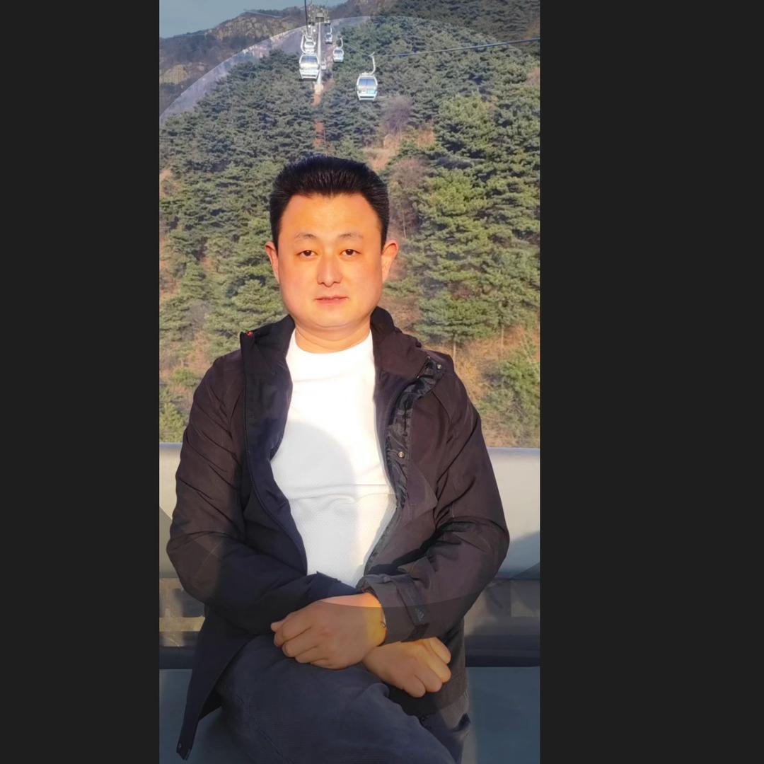 杨金贵返乡村支书