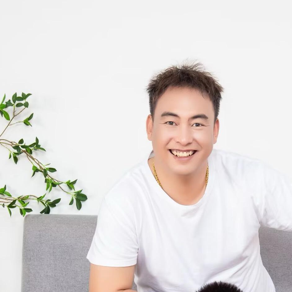 小黄鸭🌻（助理龙哥）（收徒）