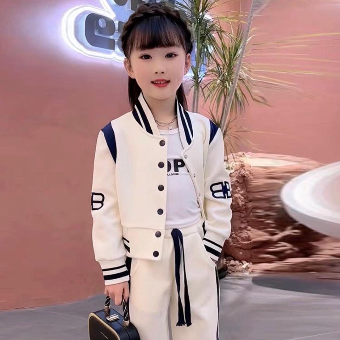 小玲珑童装工厂店