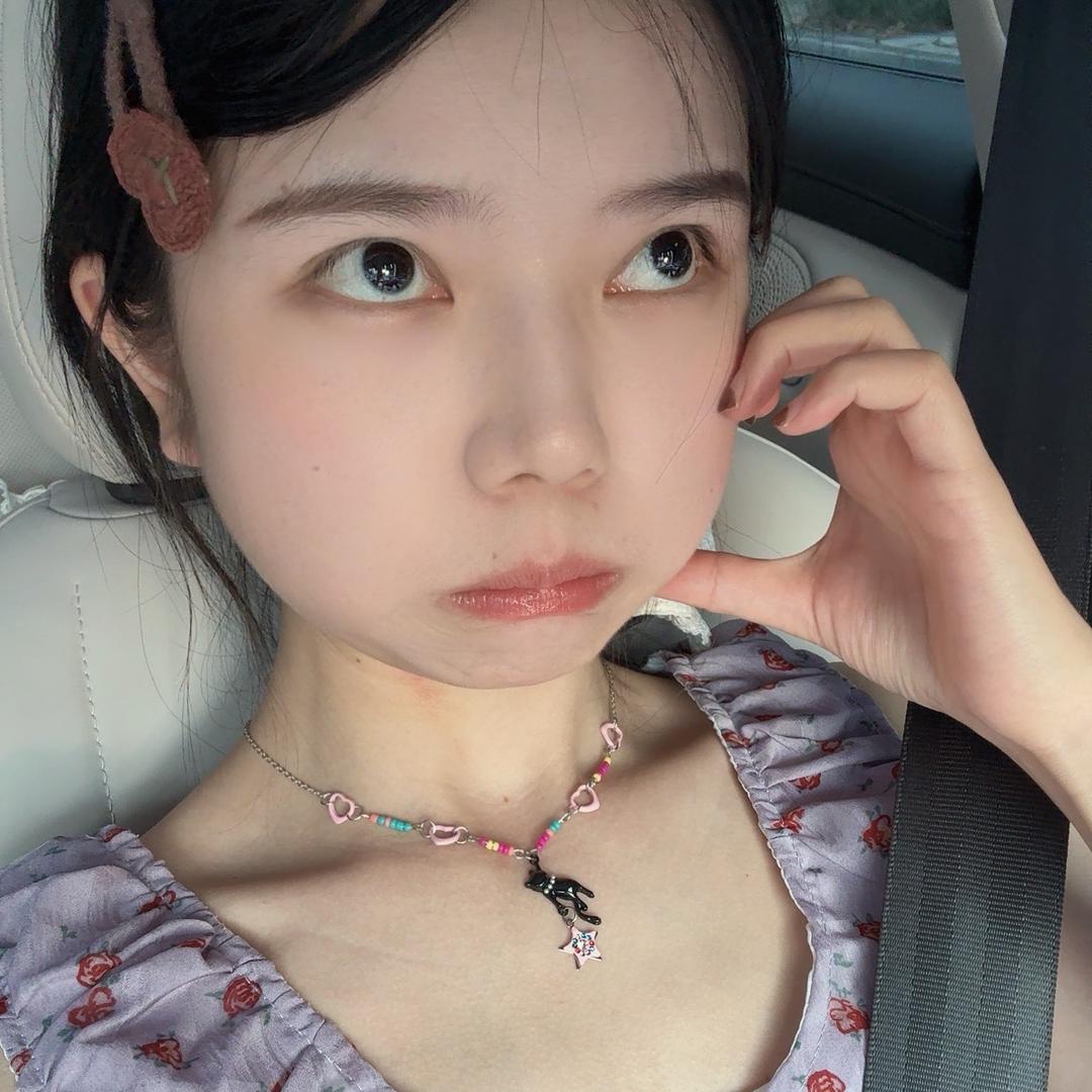 水冰弯月亮