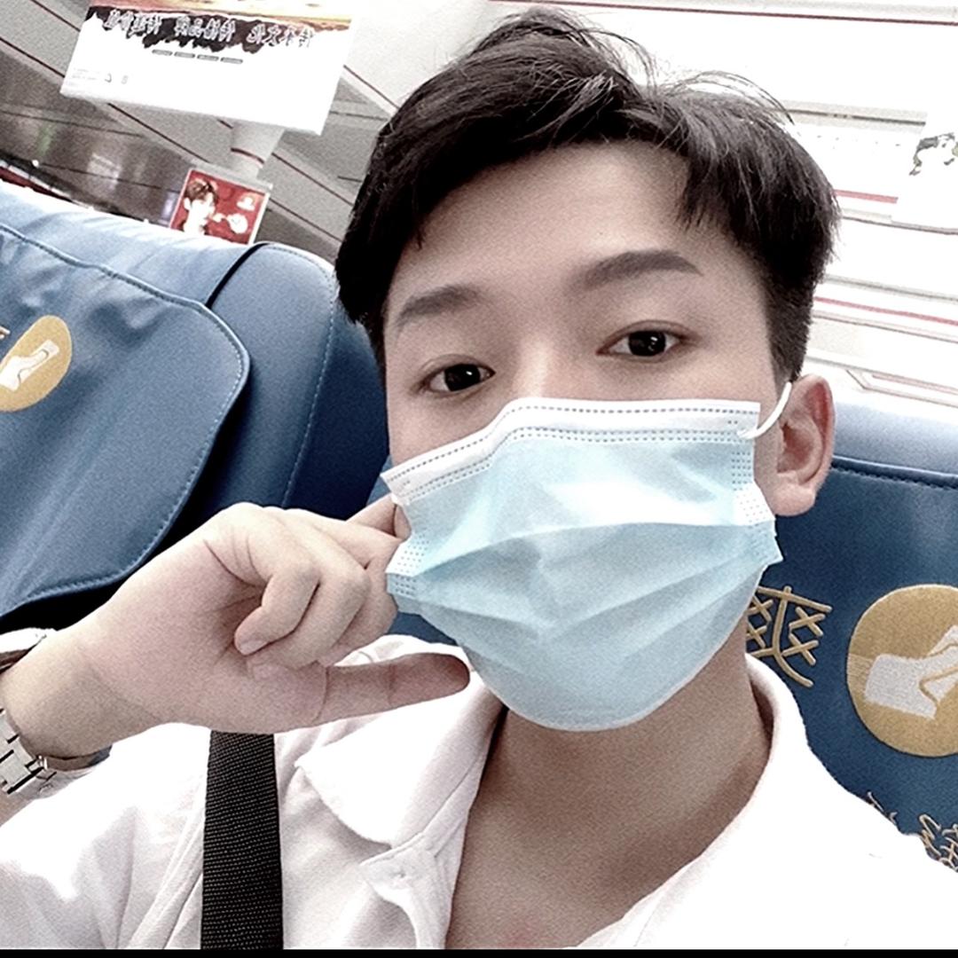 阿泽的观日山间小院生态露营地