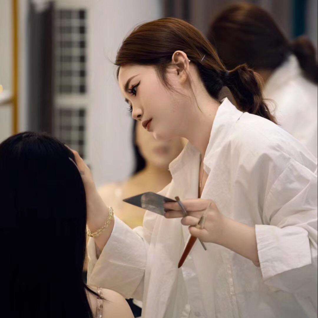 李茵茵