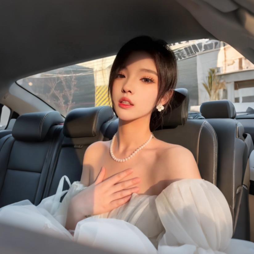 欣欣子.
