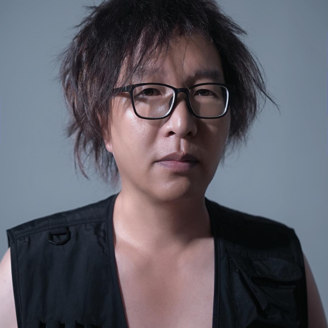 摄影师阿潘 — 弥勒