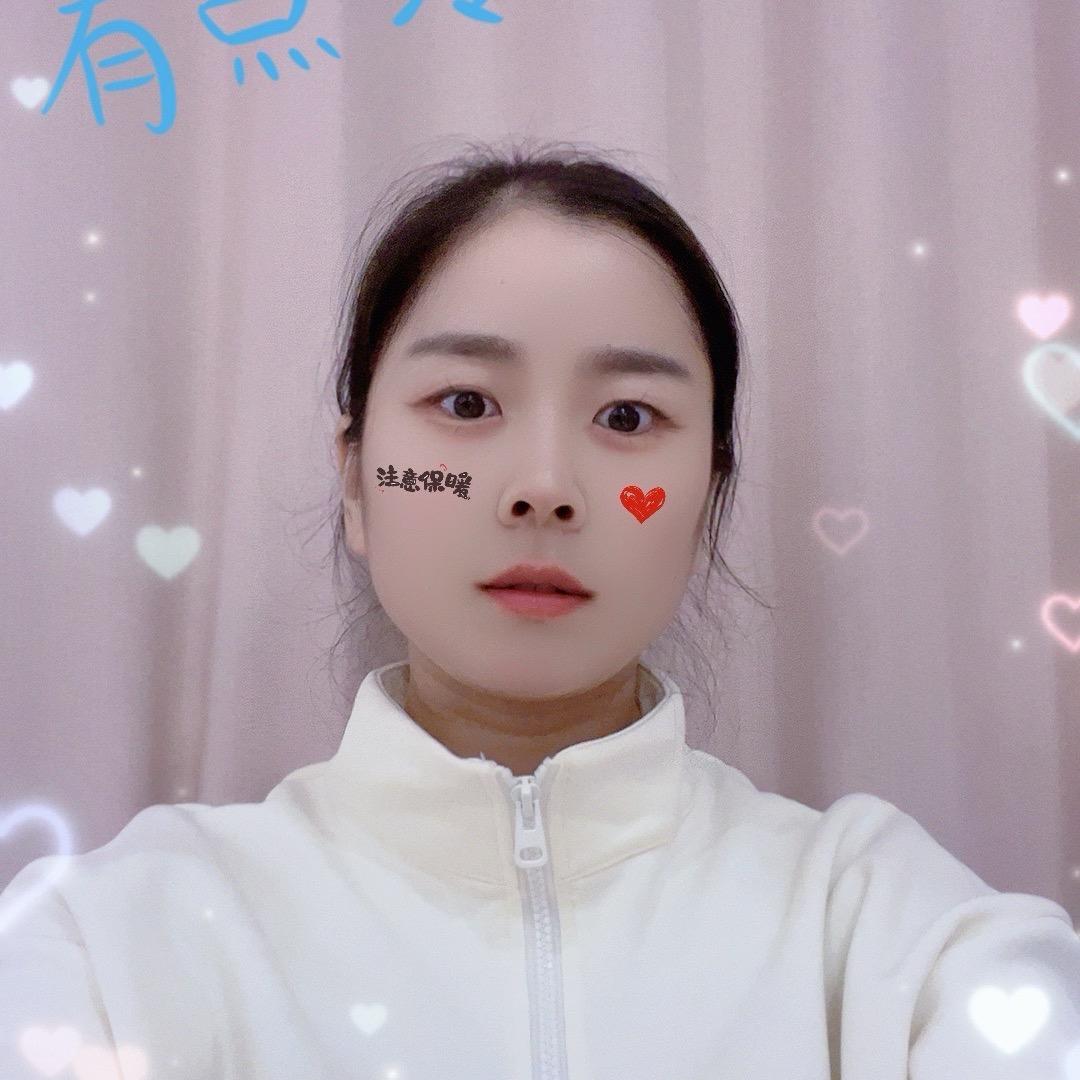 守敬E世界仓储店芳芳