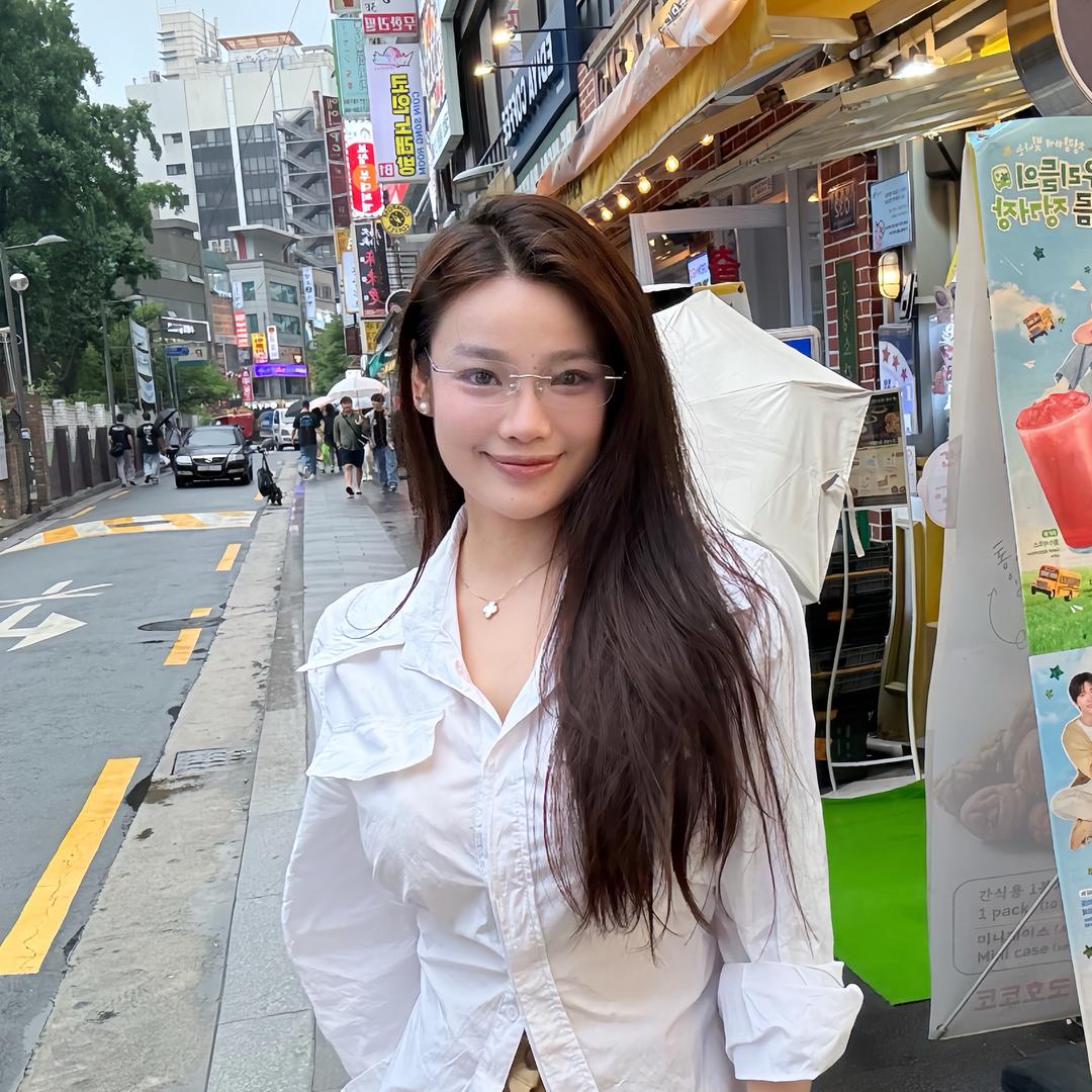 明明超会看脸