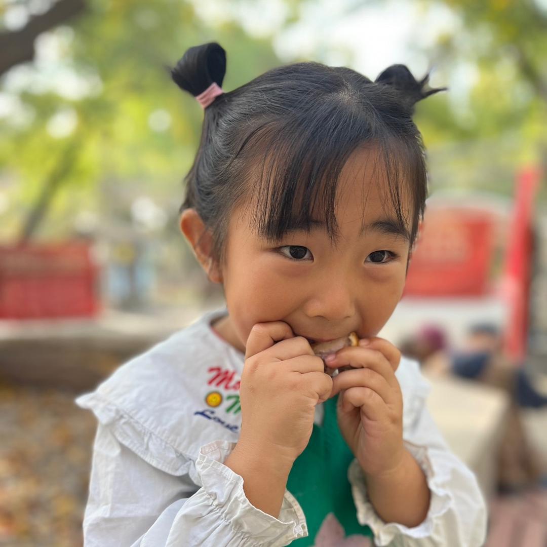 捉到一只小泡胡