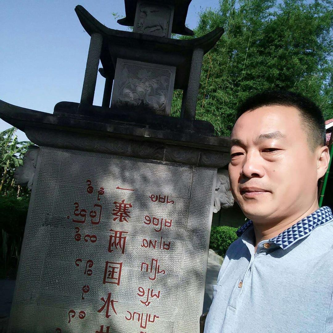 小麦玉米收割机为农服务